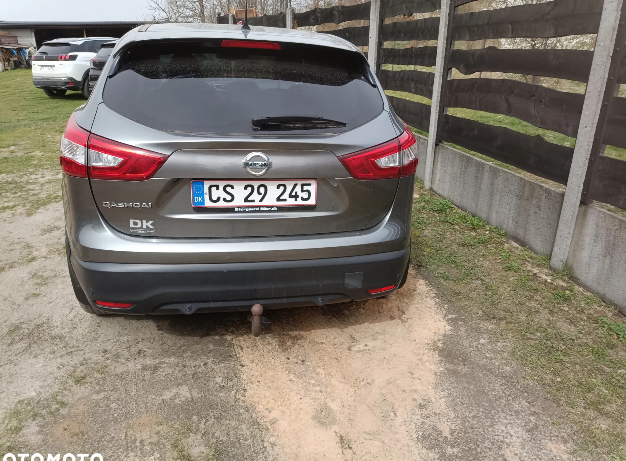 Nissan Qashqai cena 38500 przebieg: 160000, rok produkcji 2016 z Zdzieszowice małe 562